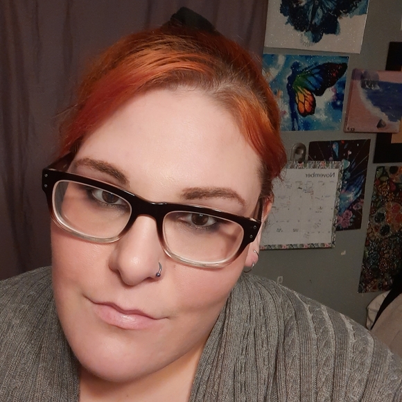 Meet your Posher, Samantha - Picture 1 of 3